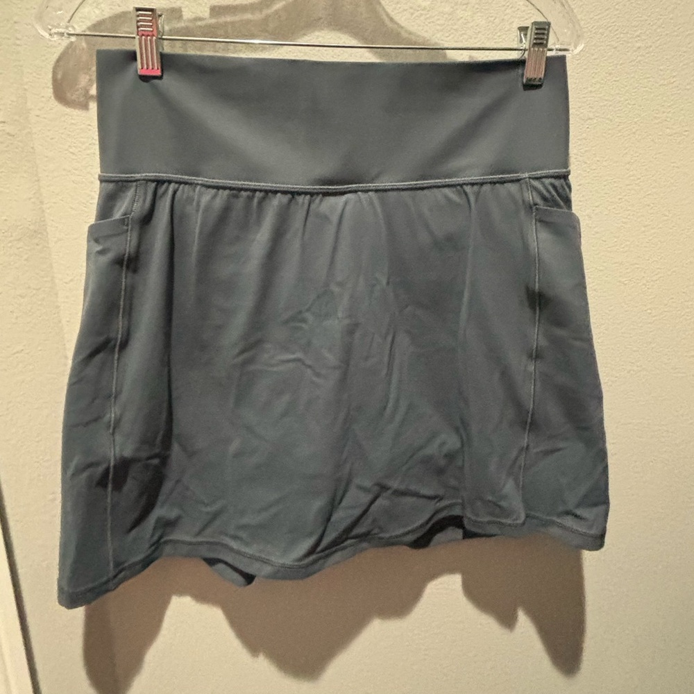 Athleta blue salutation 16” skort